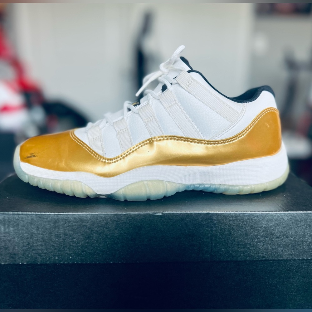 Air Jordan 11 Retro Low